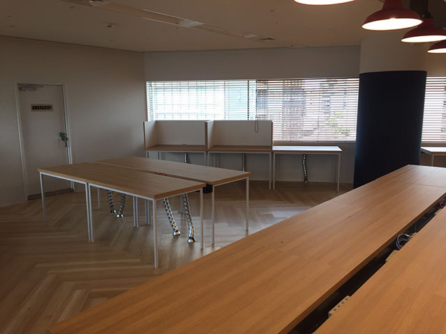某梅田オフィス7